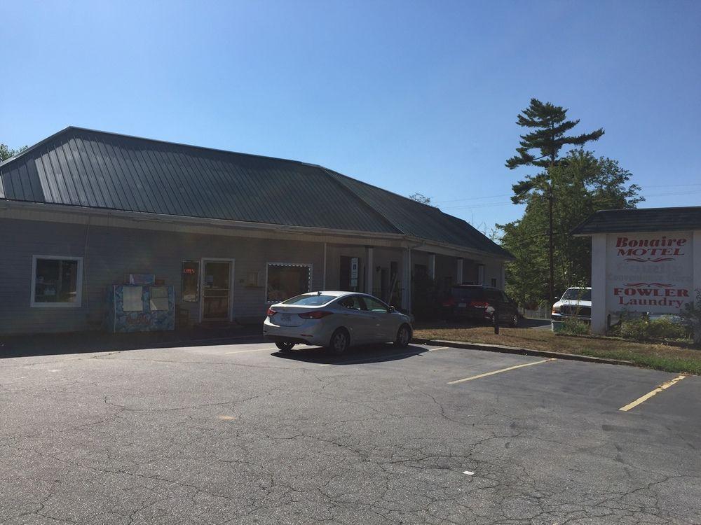 Bonaire Motel Hendersonville Exterior photo
